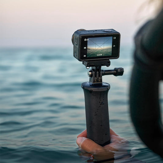 DJI Osmo Action 5 Pro Diving Combo – 4K Actioncam mit 60 m Tauchgehäuse, Dual OLED-Touchscreens, Druckmesser & Farbsensor für echte UW-Farben